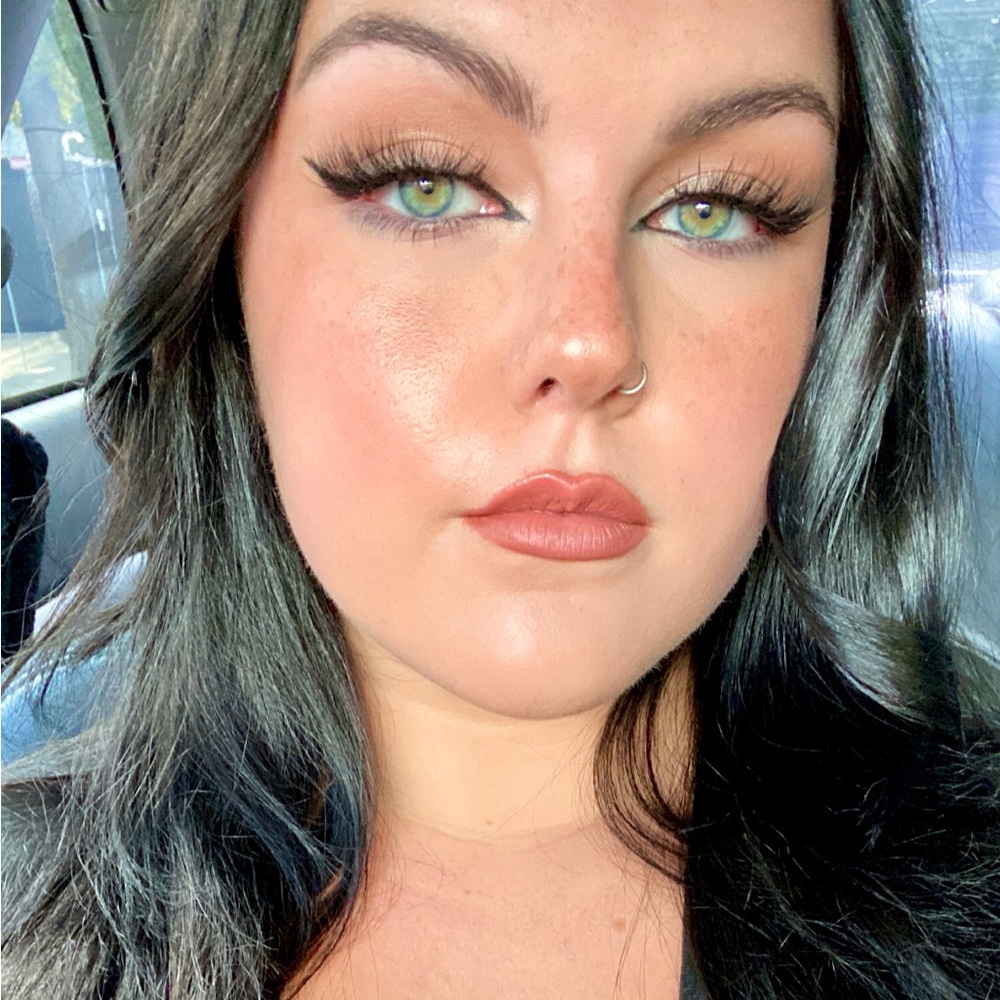 Meet your Posher, Vanessa